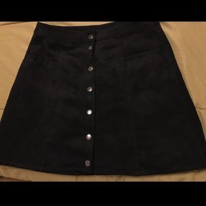 NWOT H&M suede button up mini skirt